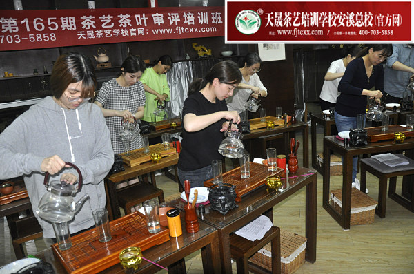 第165期：选修课之绿茶茶艺表演(图2)